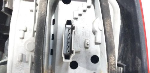 PILOTO TRASERO IZQUIERDO VOLKSWAGEN POLO IV (9N1) 