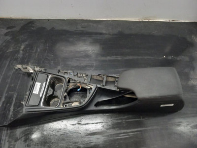 APOYABRAZOS CENTRAL, BMW, SERIE 3 BERLINA (F30)