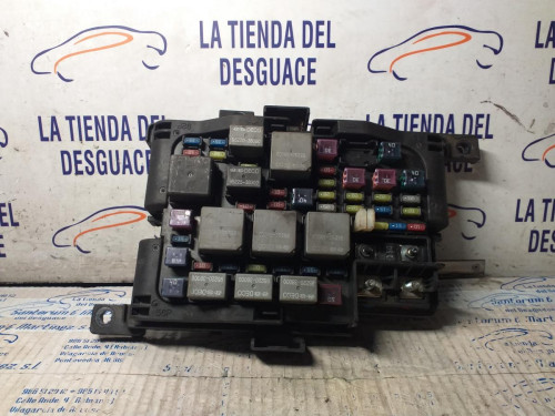  CAJA RELES / FUSIBLES 