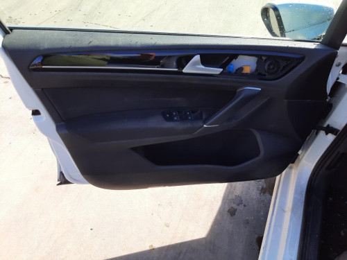 VOLKSWAGEN GOLF SPORTSVAN VII (AM1)(12.2013) — автомобиль-донор на запчасти 