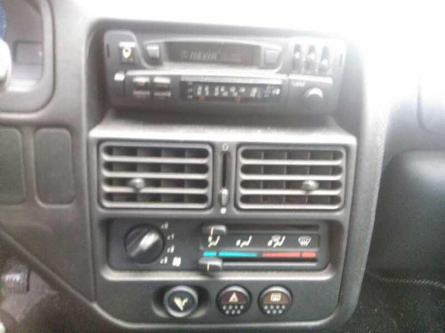  PEUGEOT 106 (S2) 