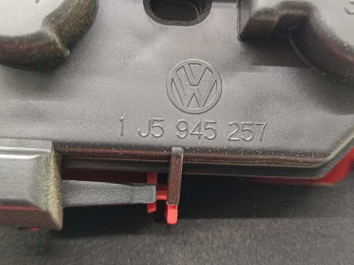 PILOTO TRASERO IZQUIERDO VOLKSWAGEN BORA BERLINA (1J2)(1998) 