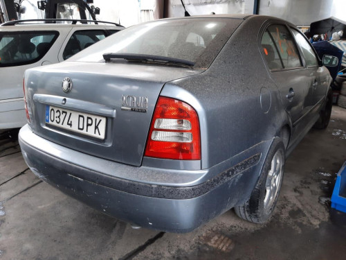  SKODA OCTAVIA BERLINA (1U2) 
