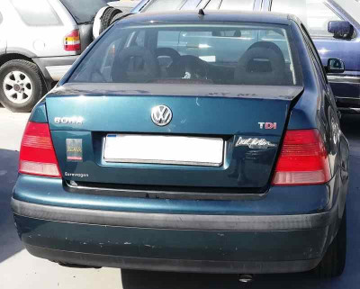 VOLKSWAGEN BORA BERLINA (1J2)(1998)