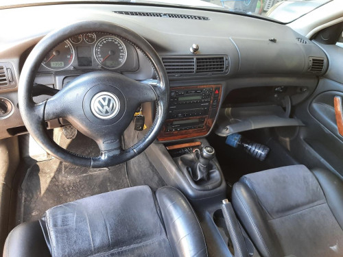VOLKSWAGEN PASSAT BERLINA (3B3) — автомобиль-донор на запчасти 