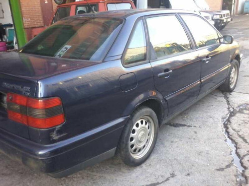  VOLKSWAGEN PASSAT BERLINA (3A2) 