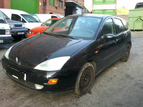  FORD FOCUS BERLINA (CAK) 