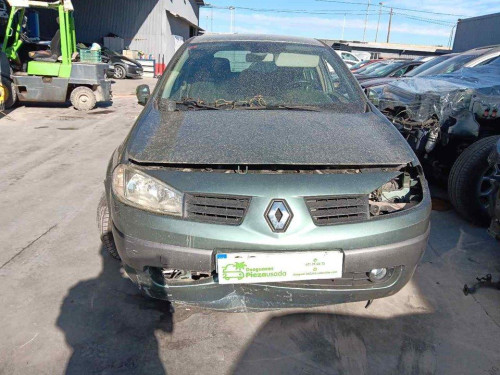 RENAULT MEGANE II CLASSIC BERLINA — vehículo donante para recambios 