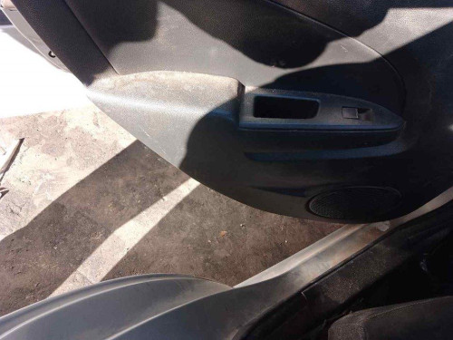 ELEVALUNAS TRASERO IZQUIERDO Mazda 2 BERLINA (DE) 