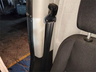 CINTURON SEGURIDAD DELANTERO DERECHO