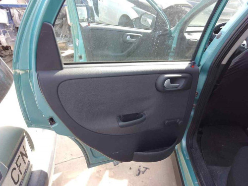 OPEL CORSA C — vehículo donante para recambios 