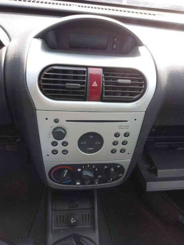 OPEL CORSA C — vehículo donante para recambios 