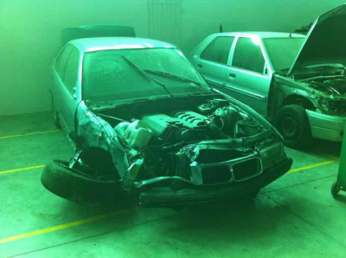 BMW SERIE 3 BERLINA (E36) — vehículo donante para recambios 