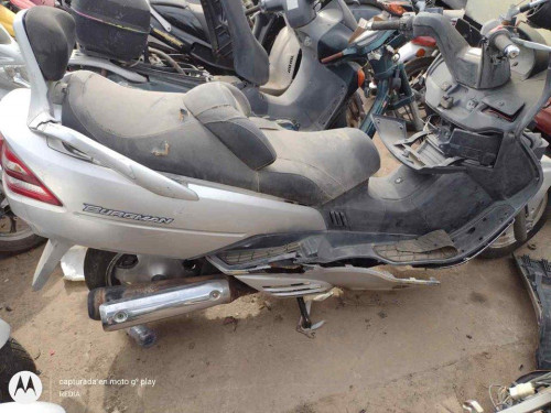 SUZUKI BURGMAN 200 / 250 — автомобиль-донор на запчасти 