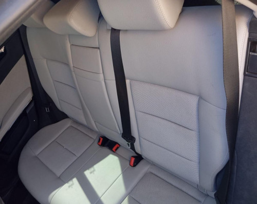 ASIENTOS TRASEROS MERCEDES-BENZ CLASE E (BM 212) FAMILIAR 