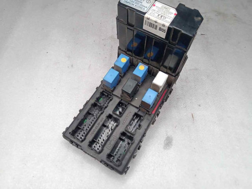  CAJA RELES / FUSIBLES Hyundai SANTA FE (SM) 