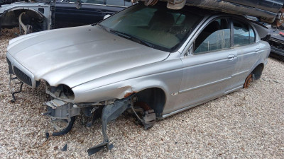 JAGUAR X-TYPE