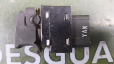 MANDO ELEVALUNAS TRASERO IZQUIERDO, Kia, CARENS (RS)