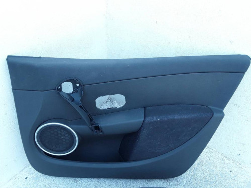 GUARNECIDO PUERTA DELANTERA DERECHA RENAULT CLIO III 