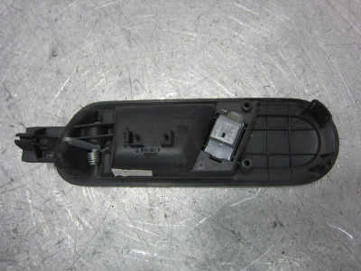 MANETA INTERIOR DELANTERA DERECHA