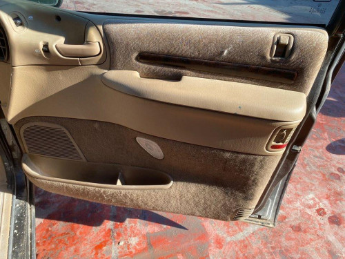  CHRYSLER VOYAGER GS 