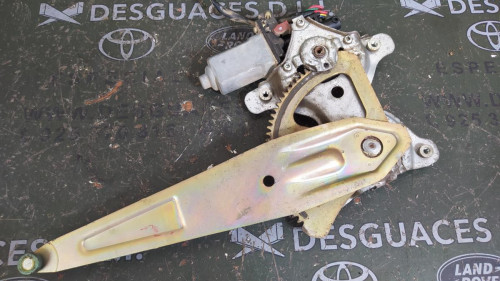 ELEVALUNAS TRASERO IZQUIERDO Toyota LAND CRUISER (J10) 