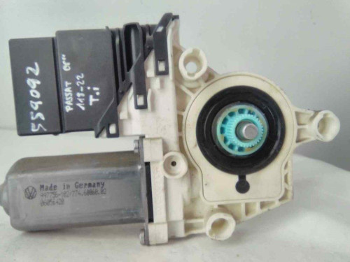 MOTOR ELEVALUNAS TRASERO IZQUIERDO VOLKSWAGEN PASSAT BERLINA (3C2) 