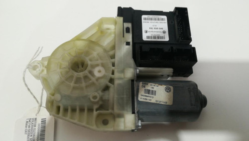 MOTOR ELEVALUNAS DELANTERO IZQUIERDO VOLKSWAGEN GOLF VI (5K1)(10.2008) 