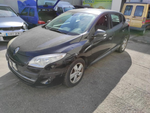 RENAULT MEGANE III BERLINA 5P — vehículo donante para recambios 