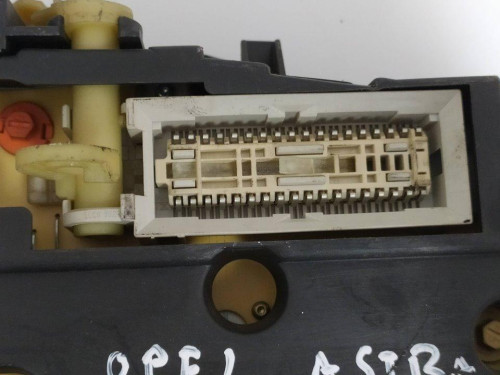 CUADRO INSTRUMENTOS OPEL ASTRA G BERLINA 