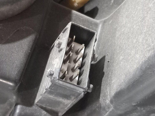  FARO DERECHO Peugeot 407 