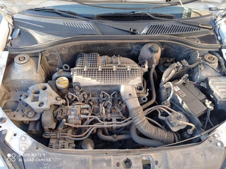 Renault Clio II Fase II (B/CB0)(2001->) SIN IDENTIFICAR