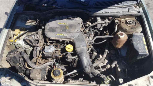 RENAULT MEGANE I CLASSIC (LA0) — vehículo donante para recambios 