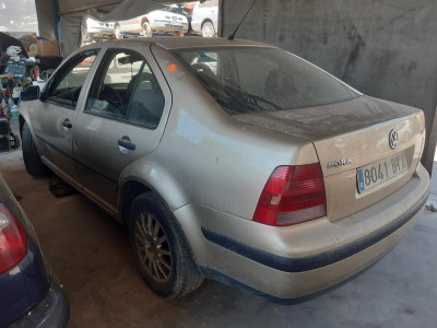 VOLKSWAGEN BORA BERLINA (1J2)(1998)