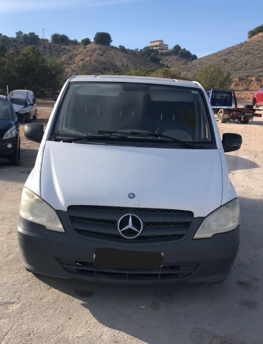 MERCEDES-BENZ VITO BASIC-KOMBI (639) — vehículo donante para recambios 