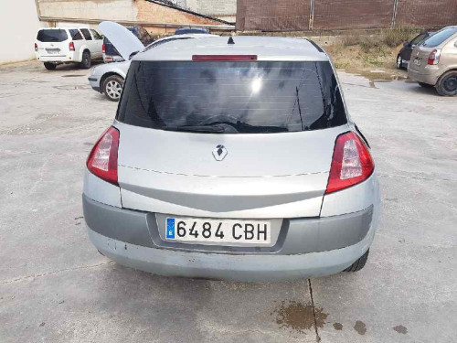  RENAULT MEGANE II BERLINA 3P 