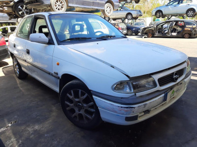 OPEL ASTRA F BERLINA