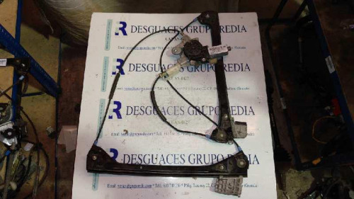  ELEVALUNAS DELANTERO DERECHO 