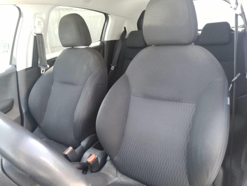 PEUGEOT 208 — vehículo donante para recambios 