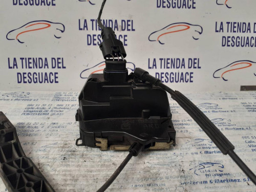  CERRADURA PUERTA TRASERA DERECHA 