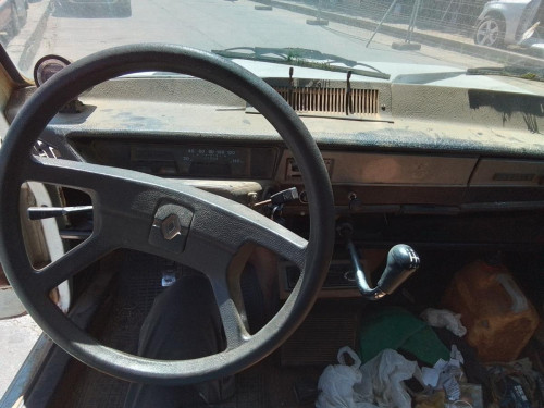  RENAULT 