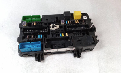  CAJA RELES / FUSIBLES VOLVO XC90 