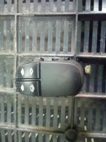  MANDO ELEVALUNAS DELANTERO IZQUIERDO Ford FOCUS FAMILIAR (CAK) 