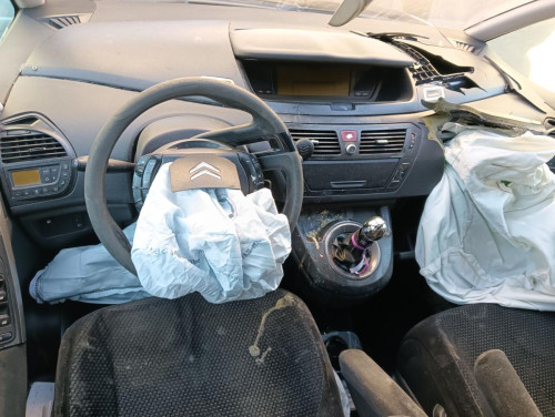 CITROEN C4 PICASSO — vehículo donante para recambios 
