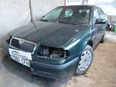 SKODA OCTAVIA BERLINA (1U2)