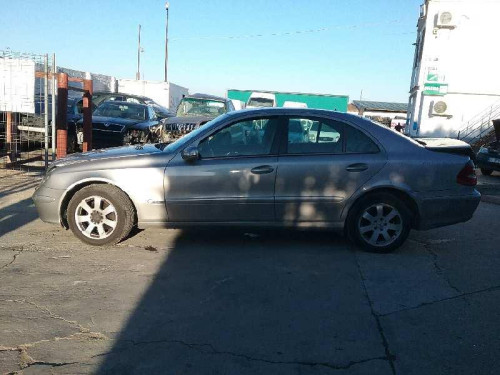  MERCEDES-BENZ CLASE E (BM 211) BERLINA 