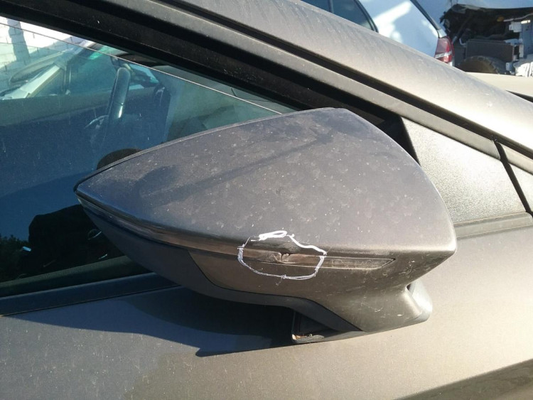 RETROVISOR DERECHO