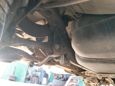 BRAZO SUSPENSION TRASERO DERECHO