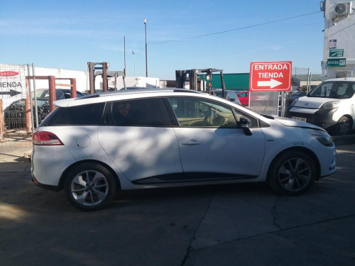  RENAULT CLIO IV GRANDTOUR 