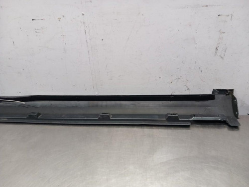  FALDON LATERAL VOLKSWAGEN PASSAT BERLINA (362) 